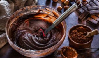 Ingredients and accessories for the first ingestion of chocolate cakes